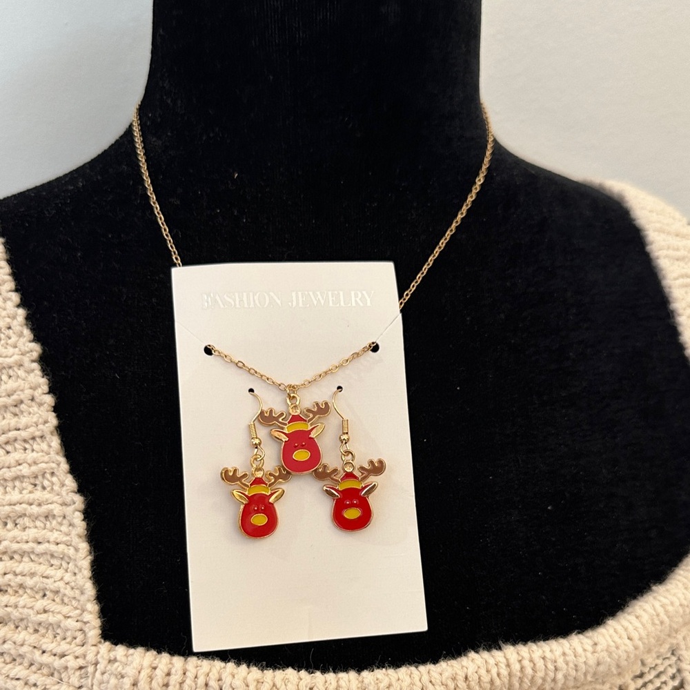 Fashion Jewelry Gold and Red Reindeer Necklace